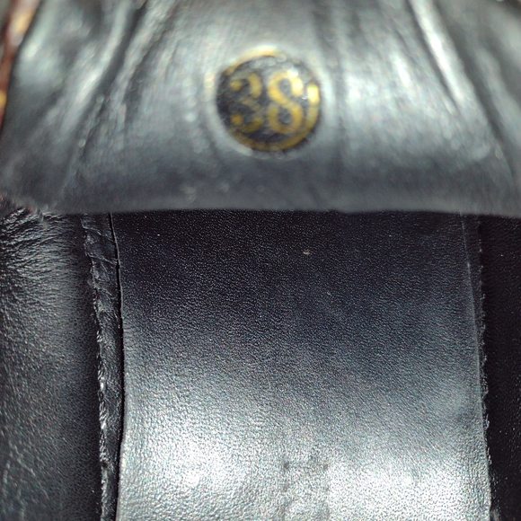 Tan /Brown Monogram Sneakers 38 women 8 - Picture 6 of 9